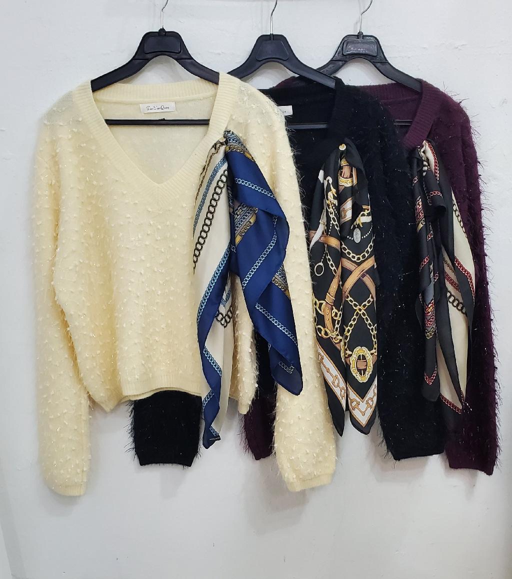 트윙클브이넥티(스카프포함)