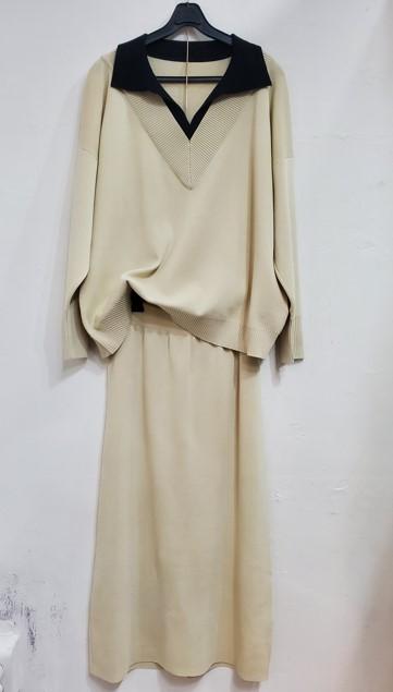 딥브이배색치마세트