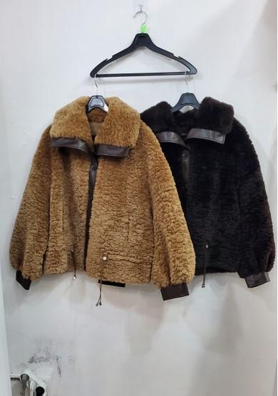 레자배색무스탕코트자켓