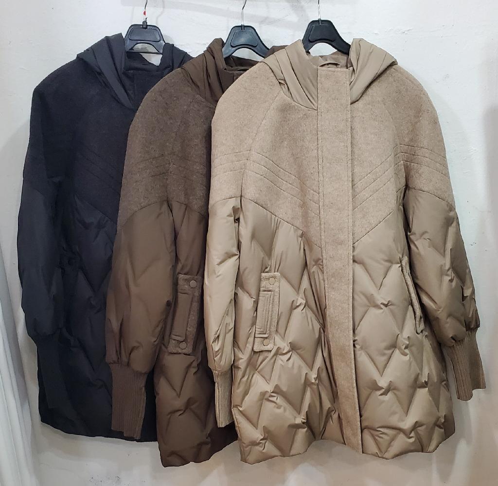 무봉제울배색오리털코트