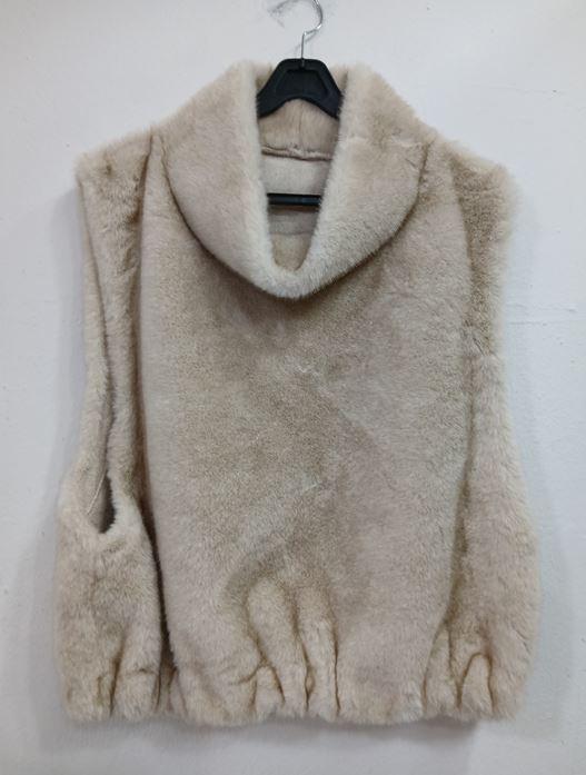 푹파인밍크터들넥조끼