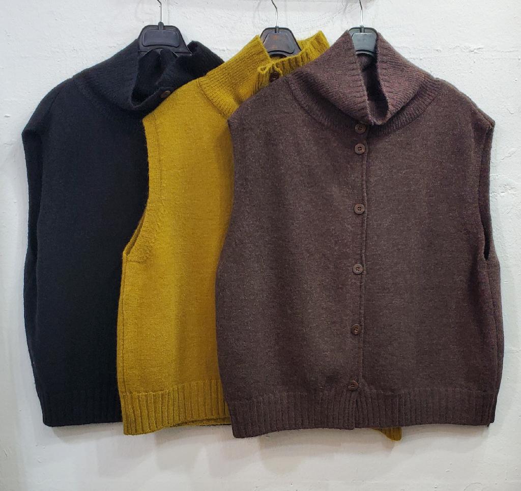 폴라단추니트조끼