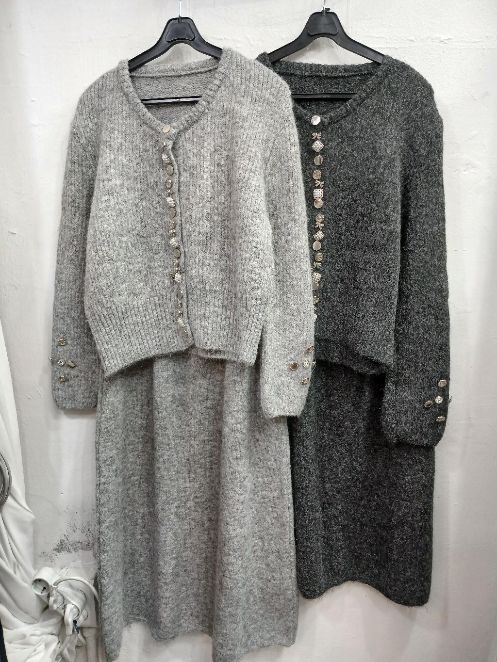 보석단추장식니트가디건치마셋트