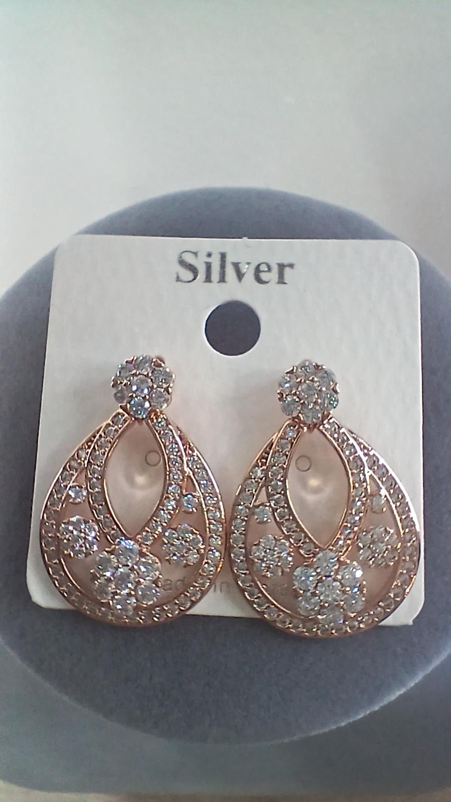 실버물방울큐빅귀걸이