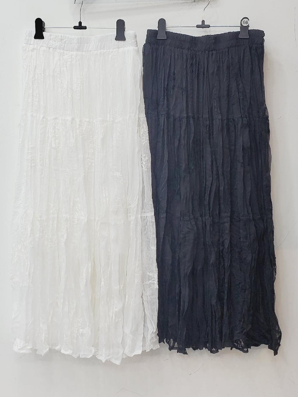 들꽃자수주름롱스커트